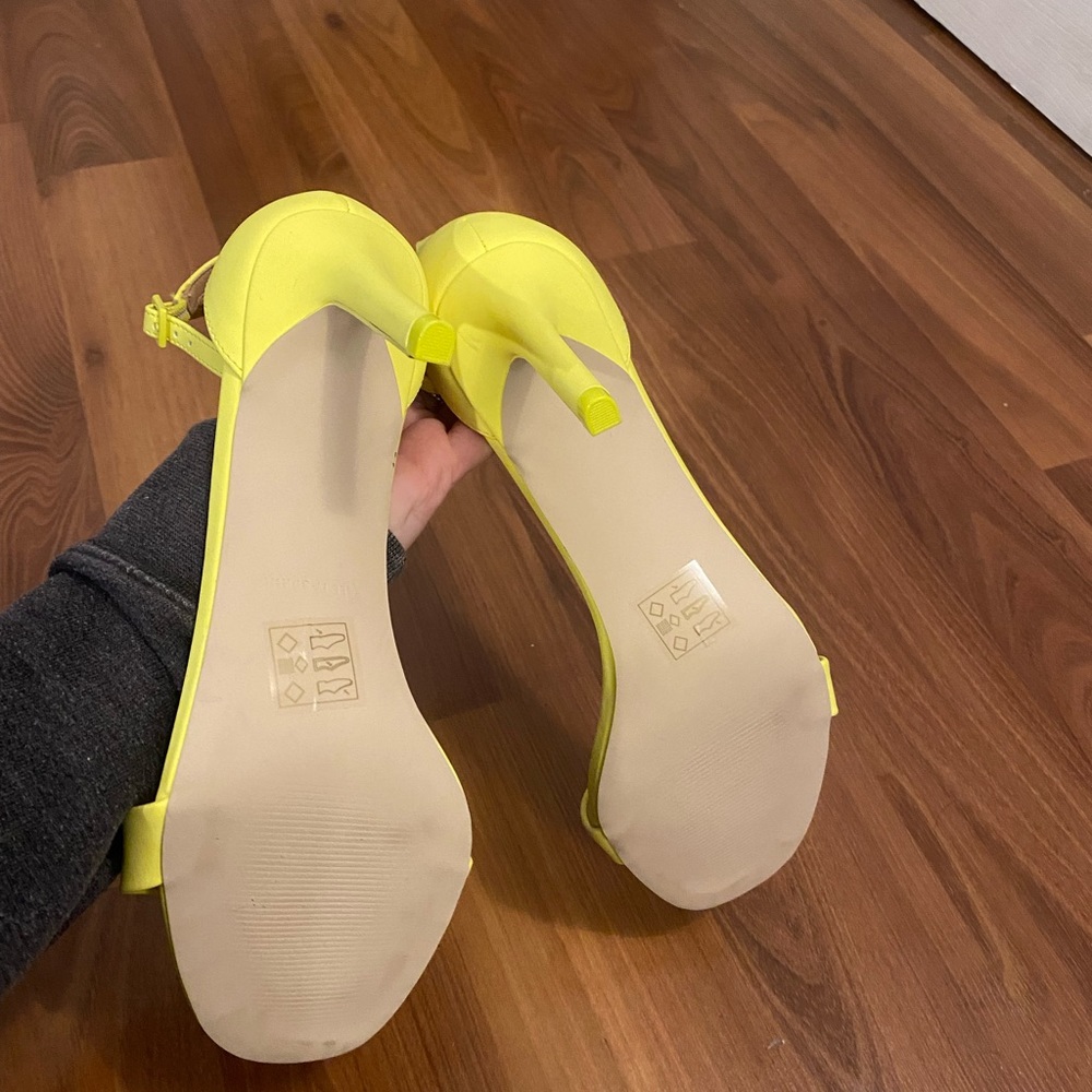 Neon heels - Picture 3 of 6